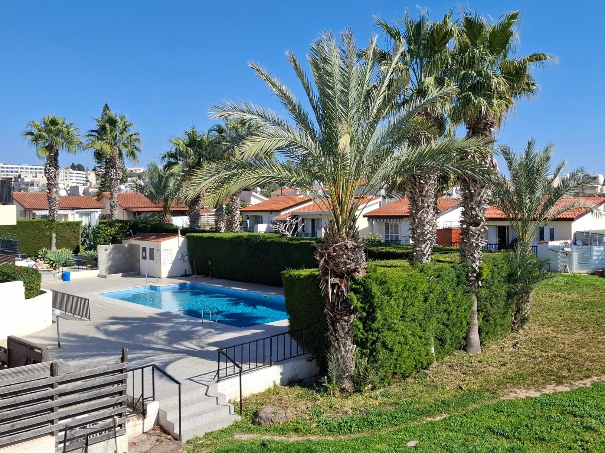 Apartment In Kato Pafos & 10 Min To Venus Beach 外观 照片